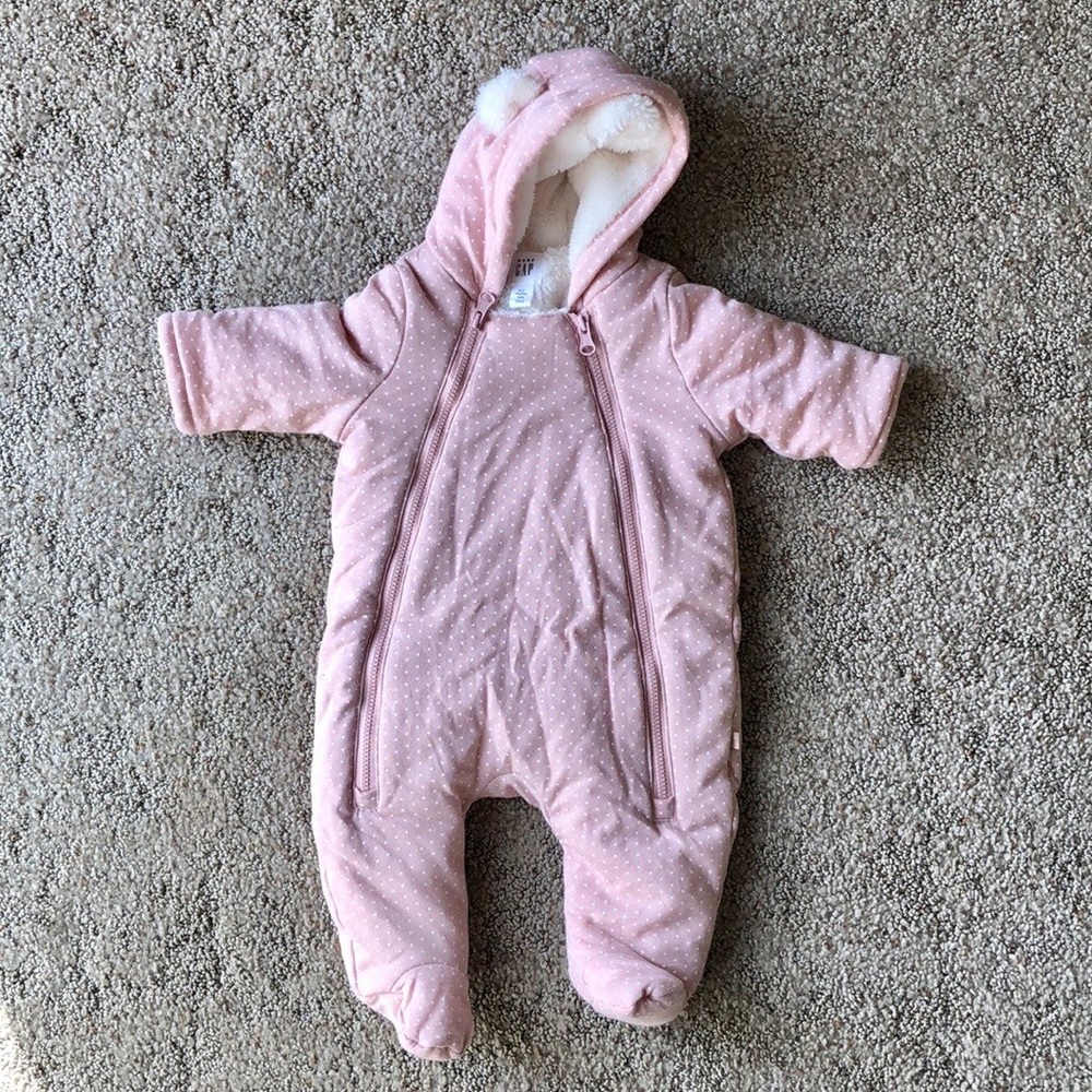 NWT Baby Gap pink polka dot bunting.